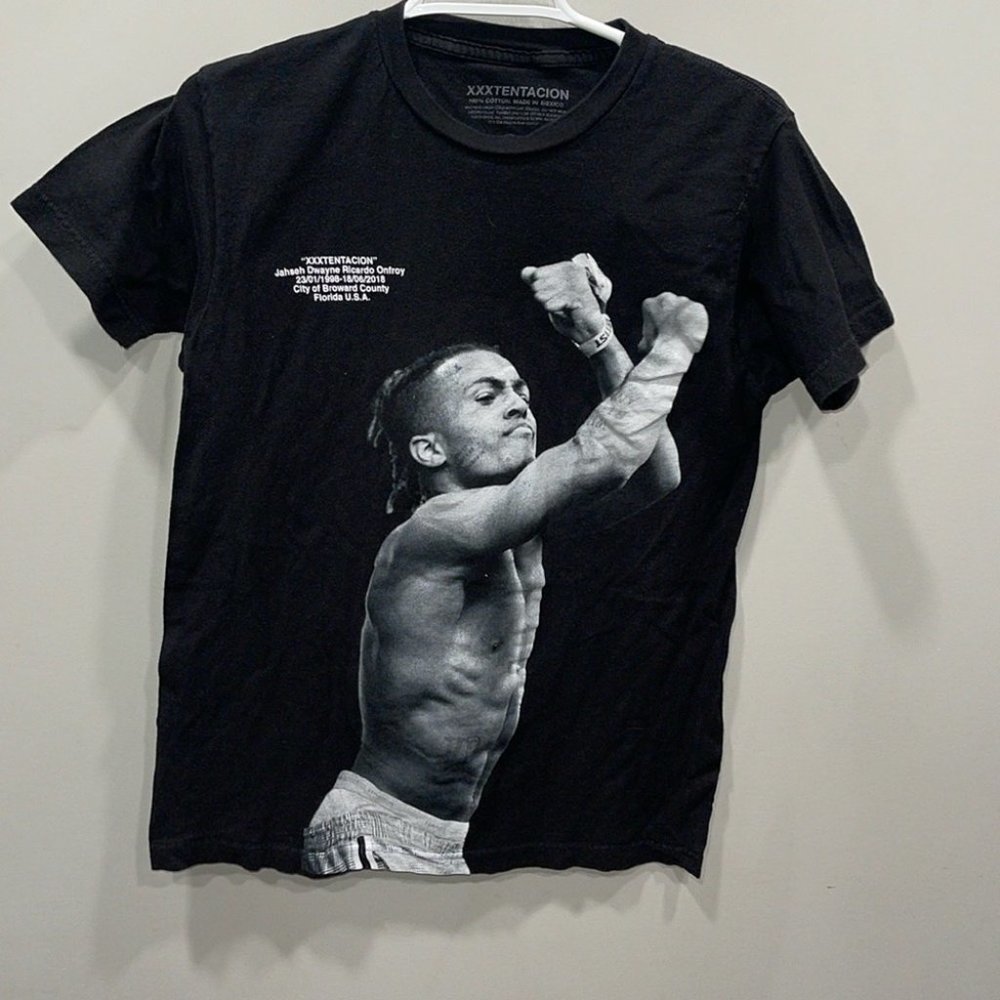 Vintage medium  rapper shirt